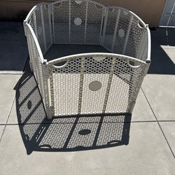 Dog play pen