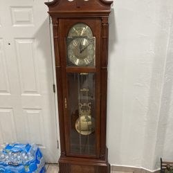 Ridgeway Pedestal  Clock   Type  GRANFATHER  Model 330
