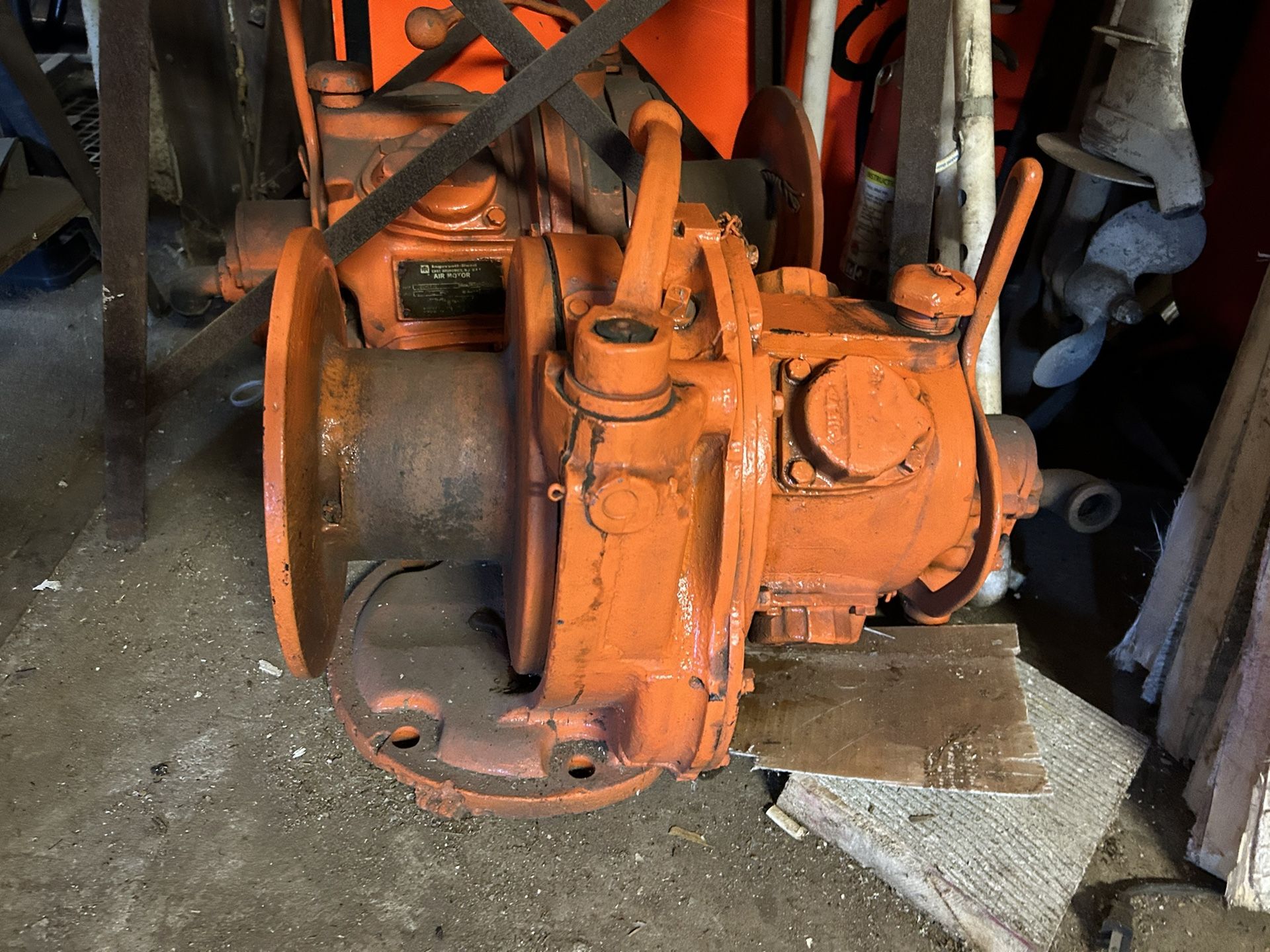 Ingersol Rand 1500lb Air Tugger