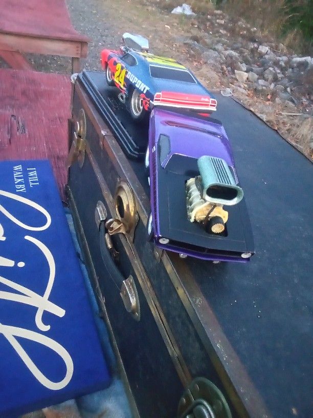 1/18 Scale Muscle Machine  #24 ,or Mopar Cuda .