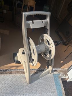 Suncast Garden Hose Reel Cart