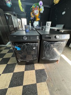 Maytag Frontload Washer and Dryer Set 👻