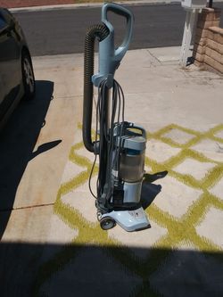 Hoover vacuum