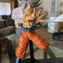 DBZ Statues
