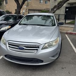 2012 Ford Taurus