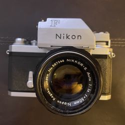 NIKON F SLR PHOTOMIC CAMERA 35mm Vintage 1960s