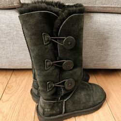 Ugg Boots Size 5 Fontana Pickup.