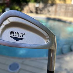 Medicus Golf Training Improvement Club