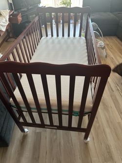 Crib and mattress