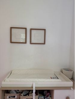 Changing tray