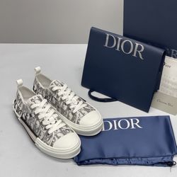 Dior B23 
