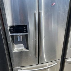 Samsung Beverage door refrigerator with 90 day warranty
