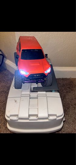 Axial scx-24 scale modded rc crawler