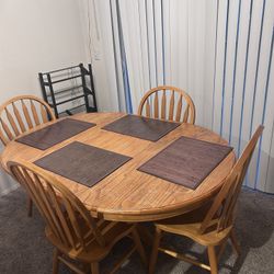 Dining Room Table & Chairs