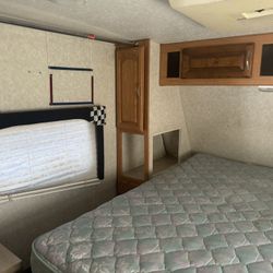 2004 Forest River Hi Sierra F3 8