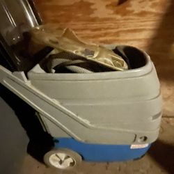 Comercial Carpet Cleaning Machine .