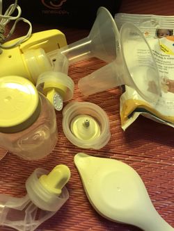 Madella breast pump accessories Nursing cover, Fridge to go by Playtex baby, Nene supply Tote wipes!