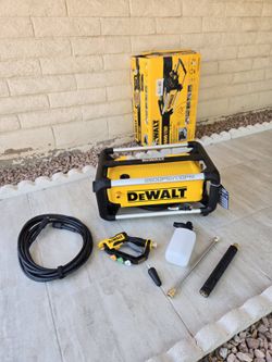 DeWALT Electric Pressure Washer 2600 PSI
