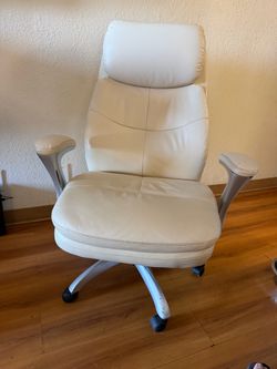 Realspace Everton Ergonomic Vegan Leather High-Back Executive Chair w/ Flip-Up Armrests Beige/Silver