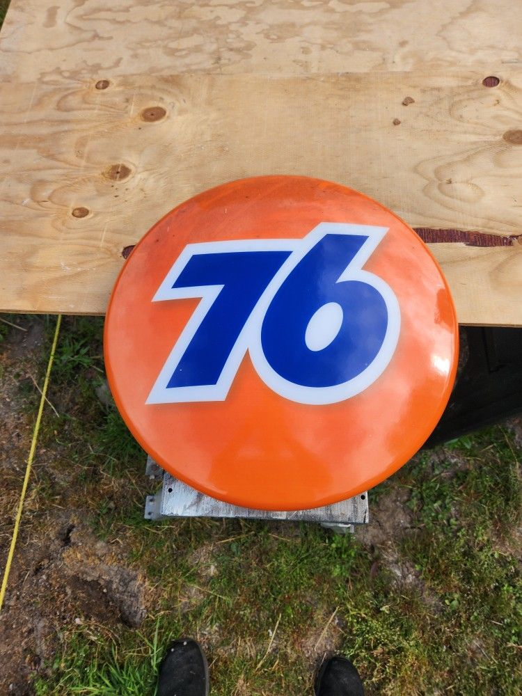 Union 76 Molded Plastic