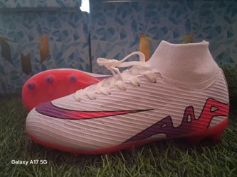 Soccer cleats us size 2youth