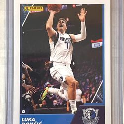 2021 Panini NBA Stickers and Cards Collection No.70 Luca Doncic