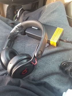 Original beats studio headphones. Has a small crack on the head strap but works good!