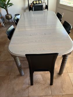 Solid Oak Dining Table with 6 chairs