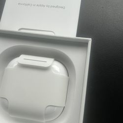 REAL AIRPOD 4s (barcode for authentication)