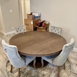 Dining Table & Chairs 