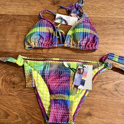 New with tags O’Neill Women  Bikini Size M