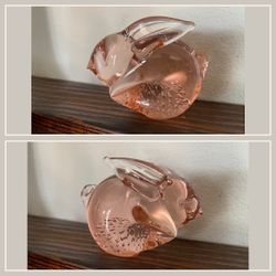 Vintage Silvestri Art Glass Light Salmon/Pink Rabbit/Bunny Paperweight Figurine Trinket, 3-1/2”