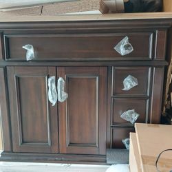 Bathroom Vanity 36 In New Open box item 
Kenbridge 37 in vanity in walnut 