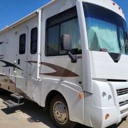 Winnebago RV Motorhome 