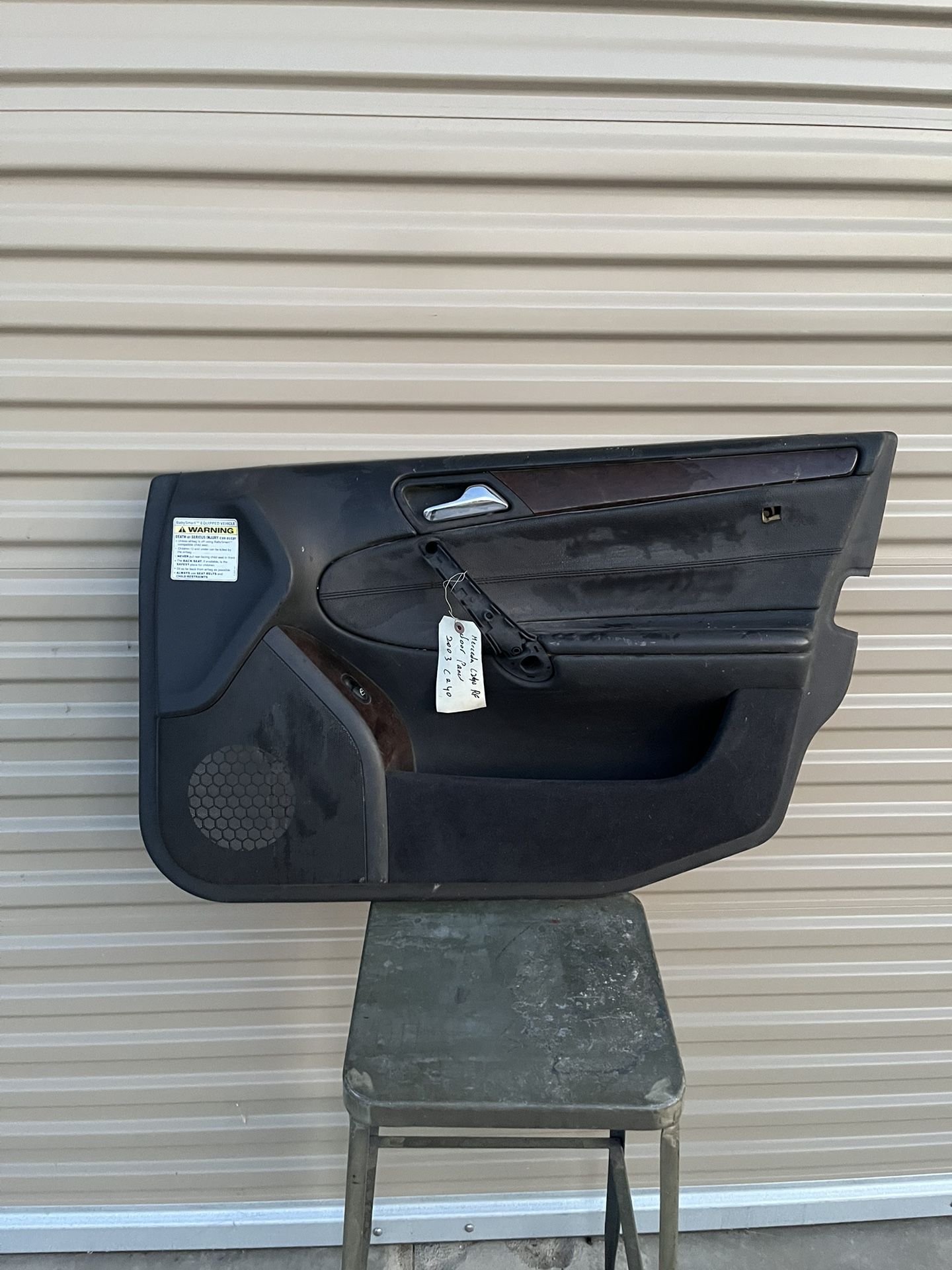 2001 To 2005 Mercedes C240 Right Front Door Panel