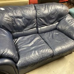 LEATHERTREND Blue Leather Loveseat