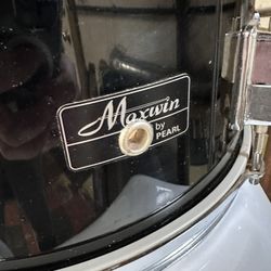 Vintage Maxwin by Pearl 14"x5.5" 6 Lug Snare Drum