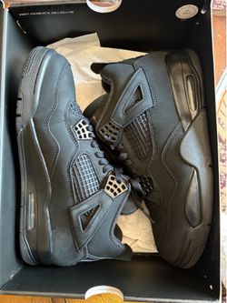 Air Jordan 4 Black Cats (2025) Size 9