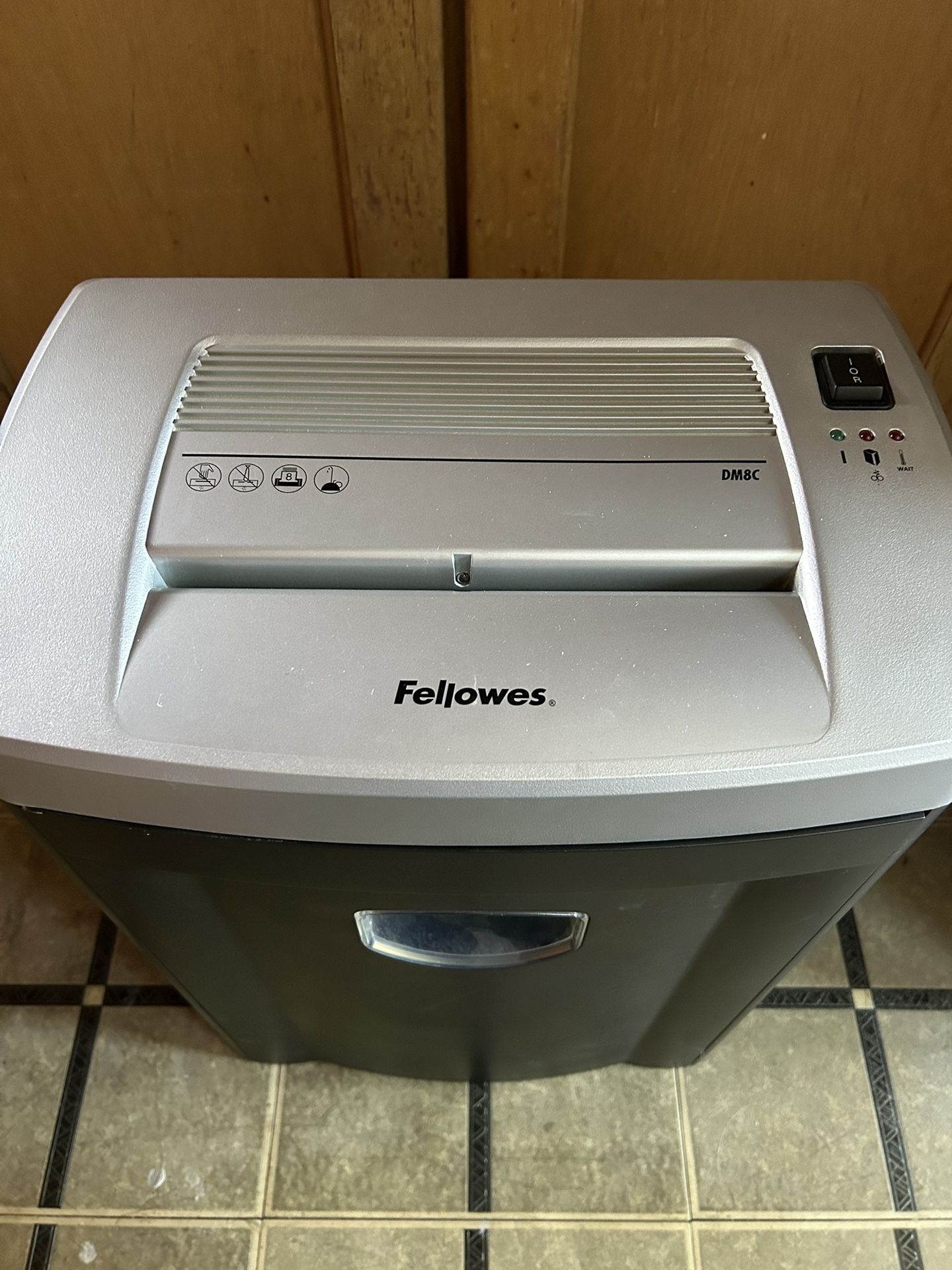 Fellowes DM8C Paper Shredder