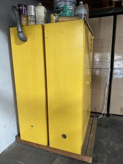 Justrite Flammable Storage Cabinet 43x18x55 (2 Available)