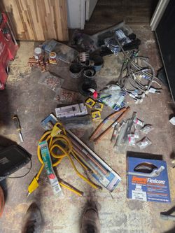 Mixed Plumbing Parts and Supplies Lot