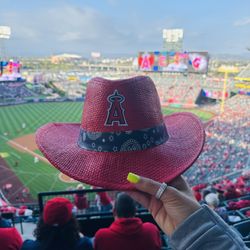 ANGELS RED COWBOYS HAT