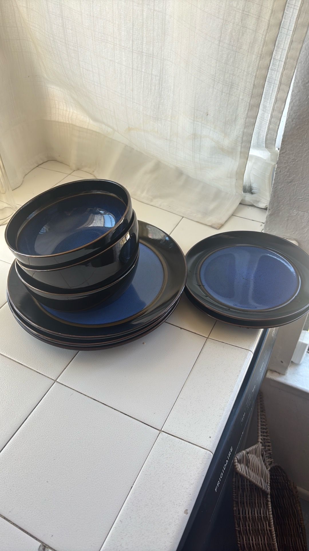 Glass Bowls and Plates, Bol y Platos