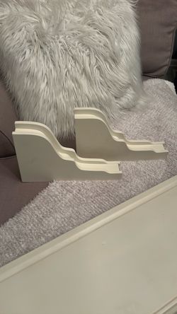 White Decorative Shelf Brackets – Set of 2