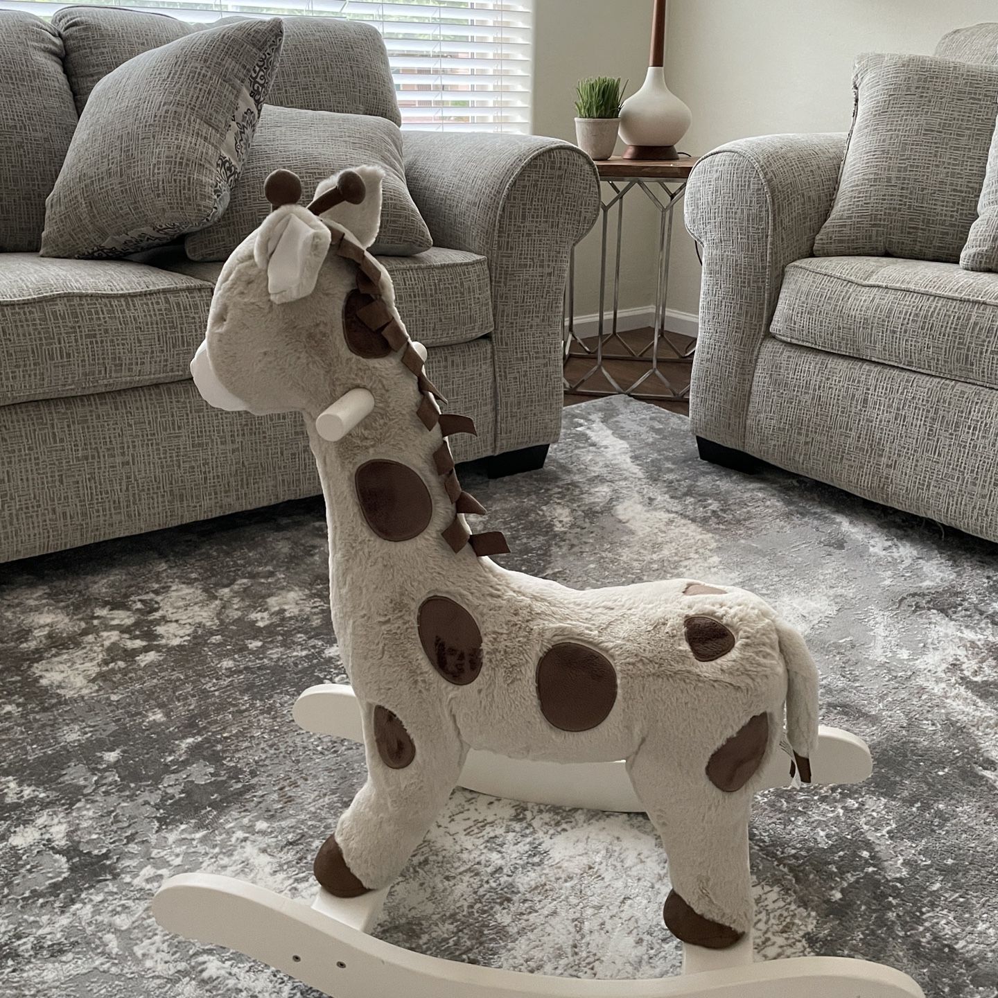 Giraffe Nursery Rocker coconutty