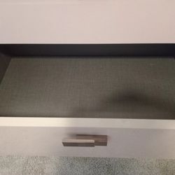 Brown Dresser With 5 Drawers 