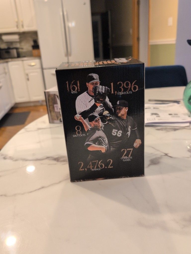 Mark Buehrle Statue