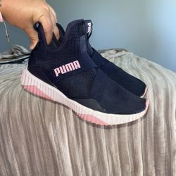 Woman’s Athletic Shoes