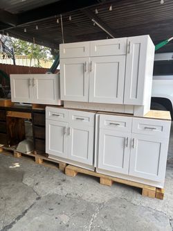 Kitchen cabinets