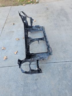 G35 2007 Black Front Radiator Support